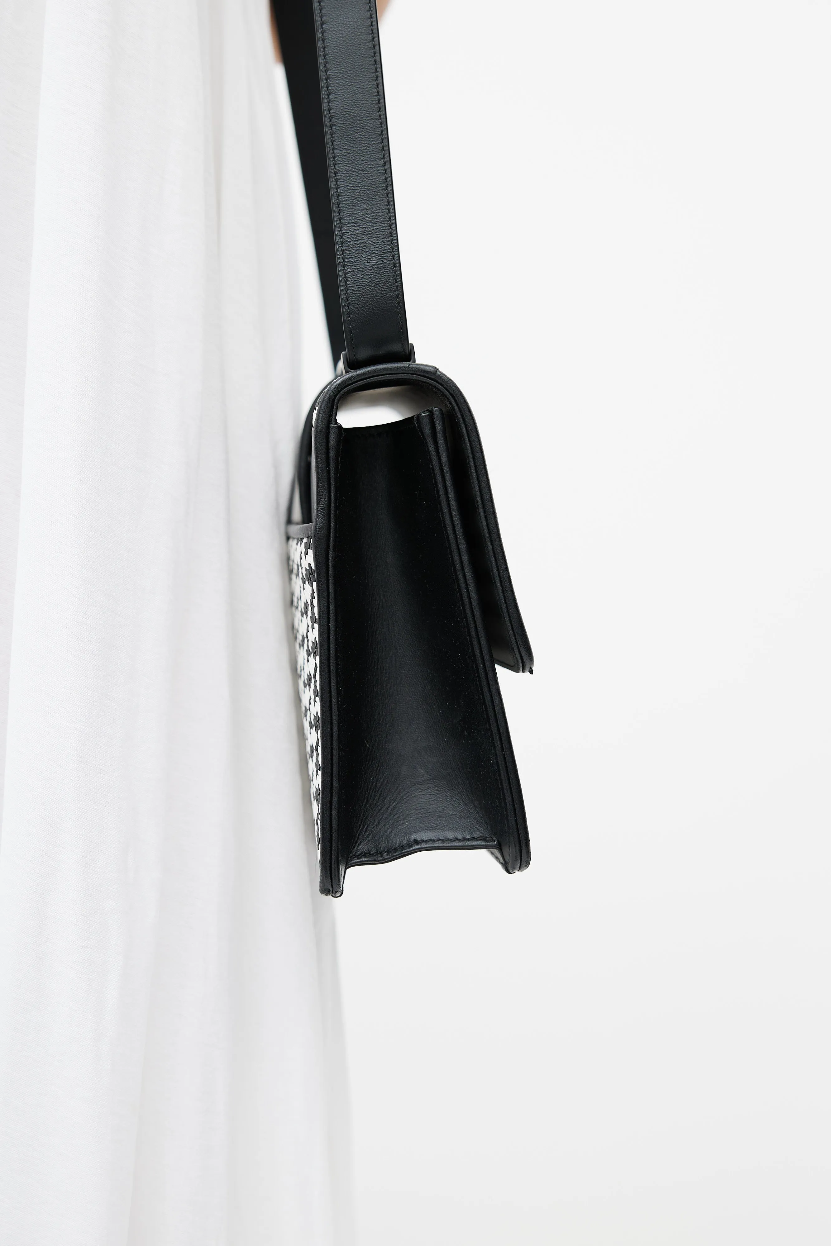 Black & White Houndstooth 30 Montaigne Bag