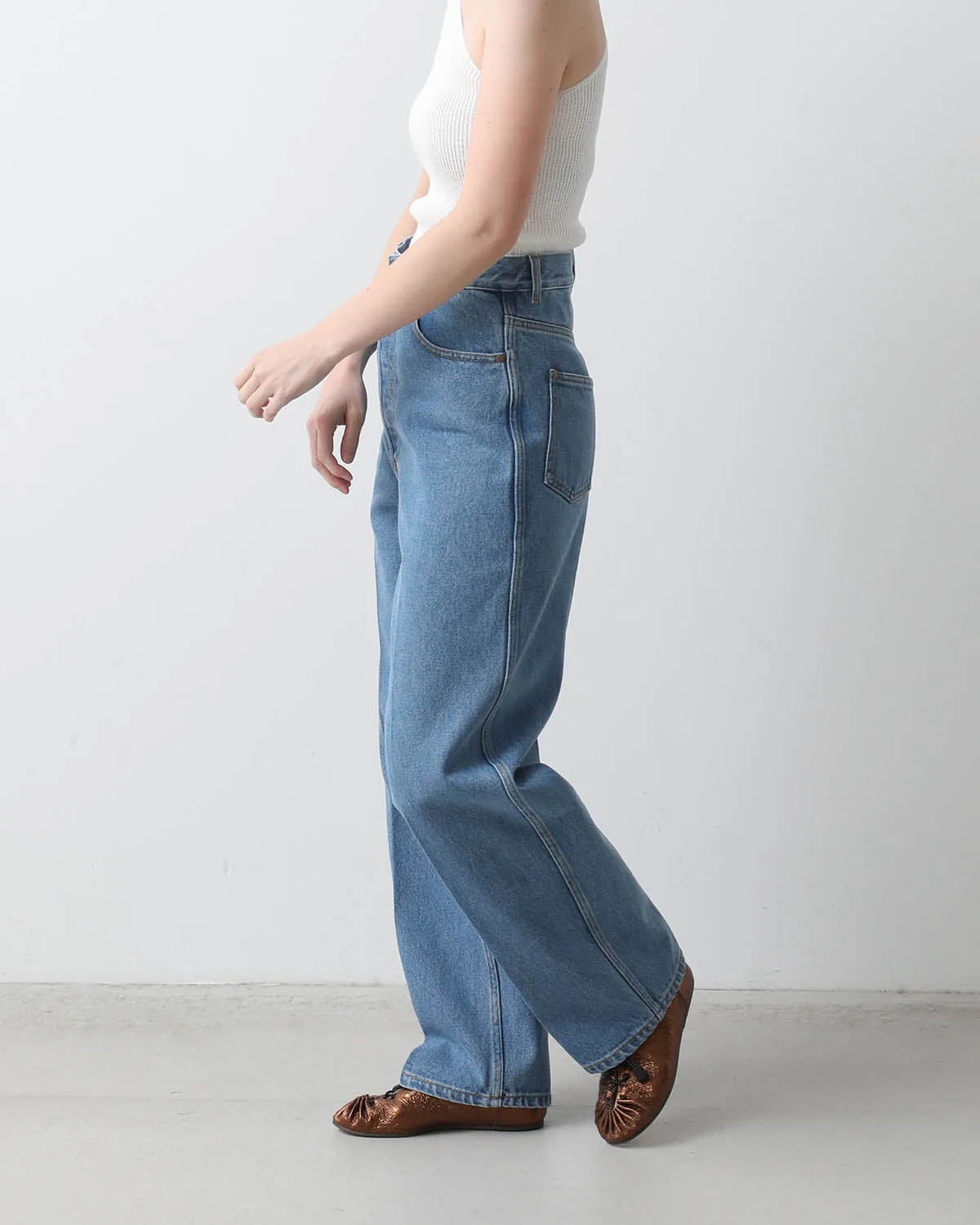 BLEACHED DENIM HIGH- WAISTED JEANS