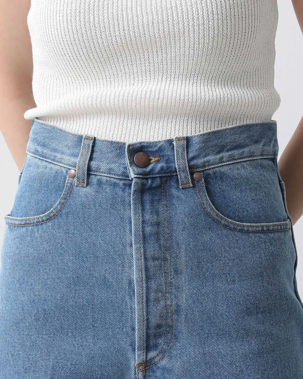 BLEACHED DENIM HIGH- WAISTED JEANS