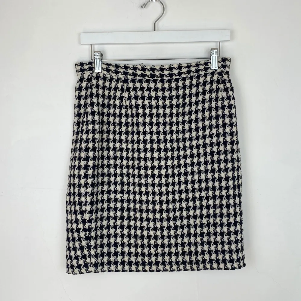 Houndstooth Mini Skirt - SMALL